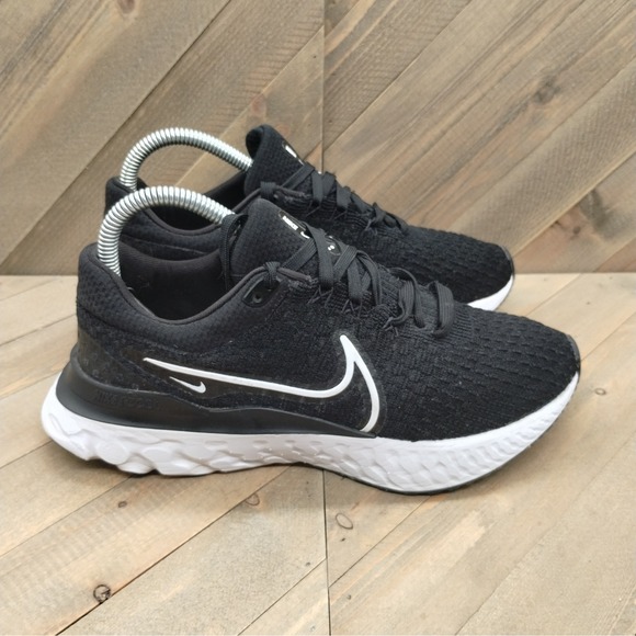 Nike React Infinity Run Flyknit 3 Running Sneakers Womens Size 8 Black White - Picture 4 of 9